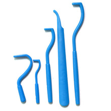 Load image into Gallery viewer, 5Pcs/Set Tick Removal Hook Tool Clip Portable Cat Dog Supplies Tick Picker Flea Removal Tool Pet Comb Cat Dog Horse Accessories