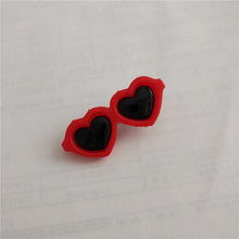 Load image into Gallery viewer, New Pet Lovely Heart Sunglasses Hairpins Pet Dog Bows Hair Clips for Puppy Dogs Cat Yorkie Teddy Pet Hair Decor Pet Supplies 1pc
