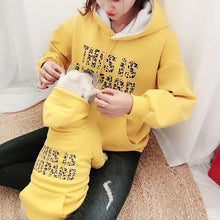 Load image into Gallery viewer, HSWLL Autumn winter warm dog clothes pet parent-child wear plus velvet thick leopard print sweater French bulldog
