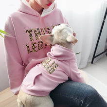 Load image into Gallery viewer, HSWLL Autumn winter warm dog clothes pet parent-child wear plus velvet thick leopard print sweater French bulldog
